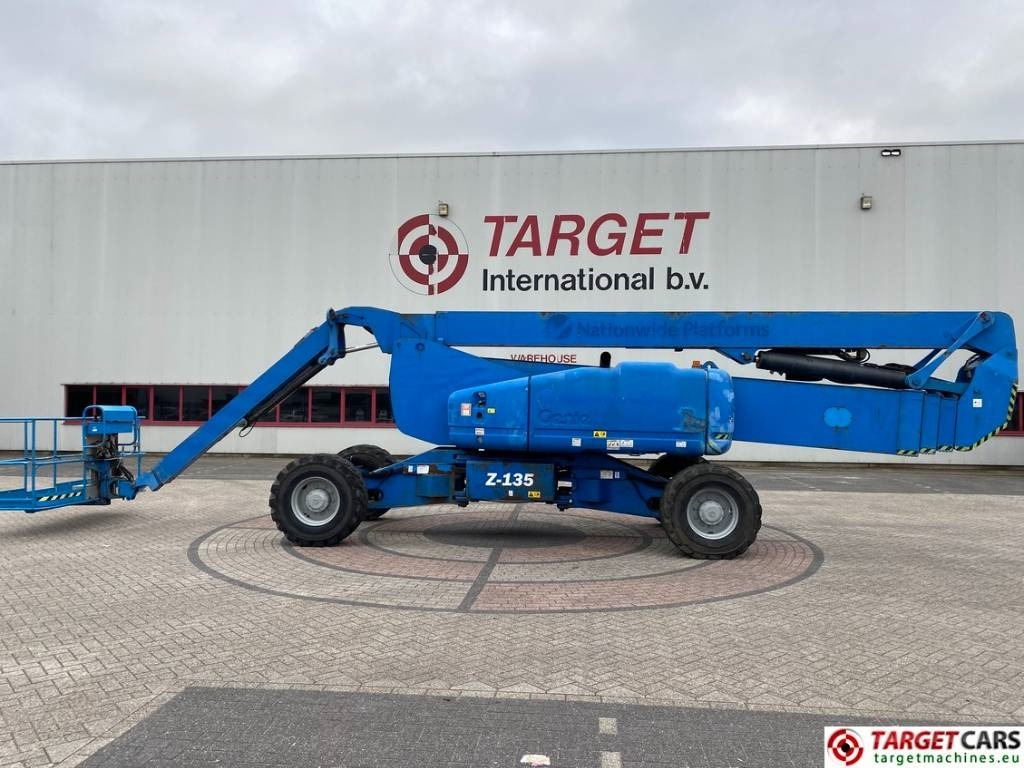 Plataforma articulada Genie Z-135/70 Articulated 4x4x4 Diesel Boom Lift 4315cm: foto 44