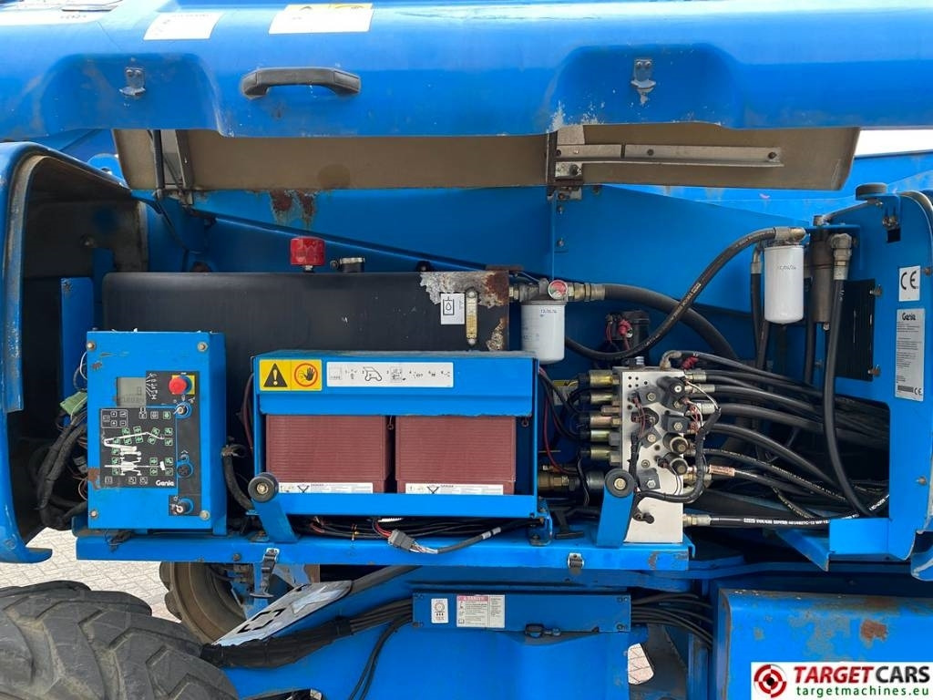 Plataforma articulada Genie Z-135/70 Articulated 4x4x4 Diesel Boom Lift 4315cm: foto 12
