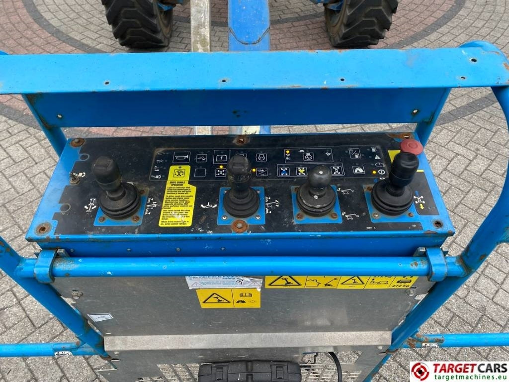 Plataforma articulada Genie Z-135/70 Articulated 4x4x4 Diesel Boom Lift 4315cm: foto 9