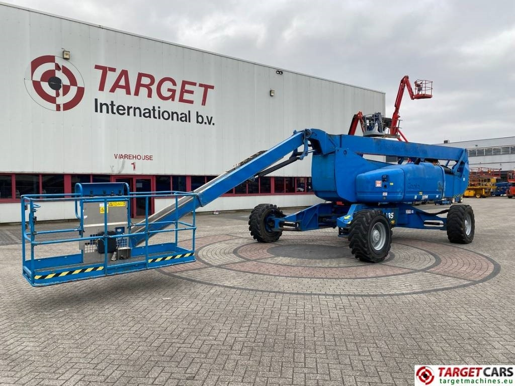 Plataforma articulada Genie Z-135/70 Articulated 4x4x4 Diesel Boom Lift 4315cm: foto 39