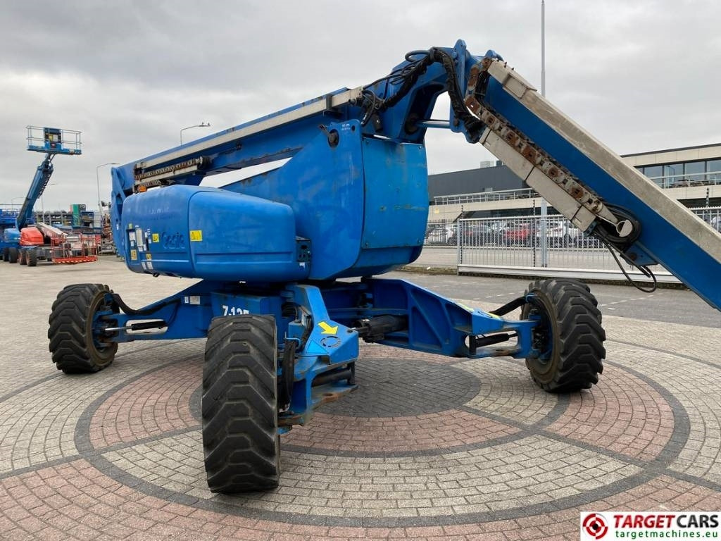 Plataforma articulada Genie Z-135/70 Articulated 4x4x4 Diesel Boom Lift 4315cm: foto 20