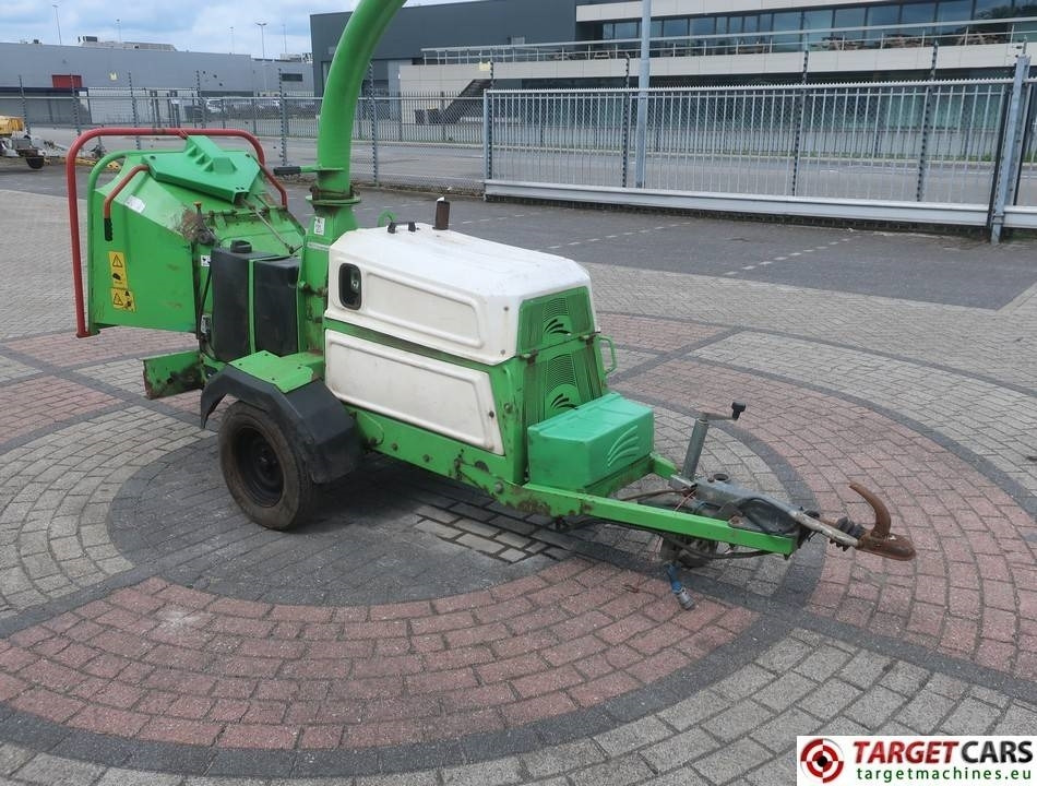 Greenmech Wood Chipper Diesel (engine issue) - Estilhaçadora de madeira: foto 2 Greenmech Wood Chipper Diesel (engine issue) - Estilhaçadora de madeira: foto 2
