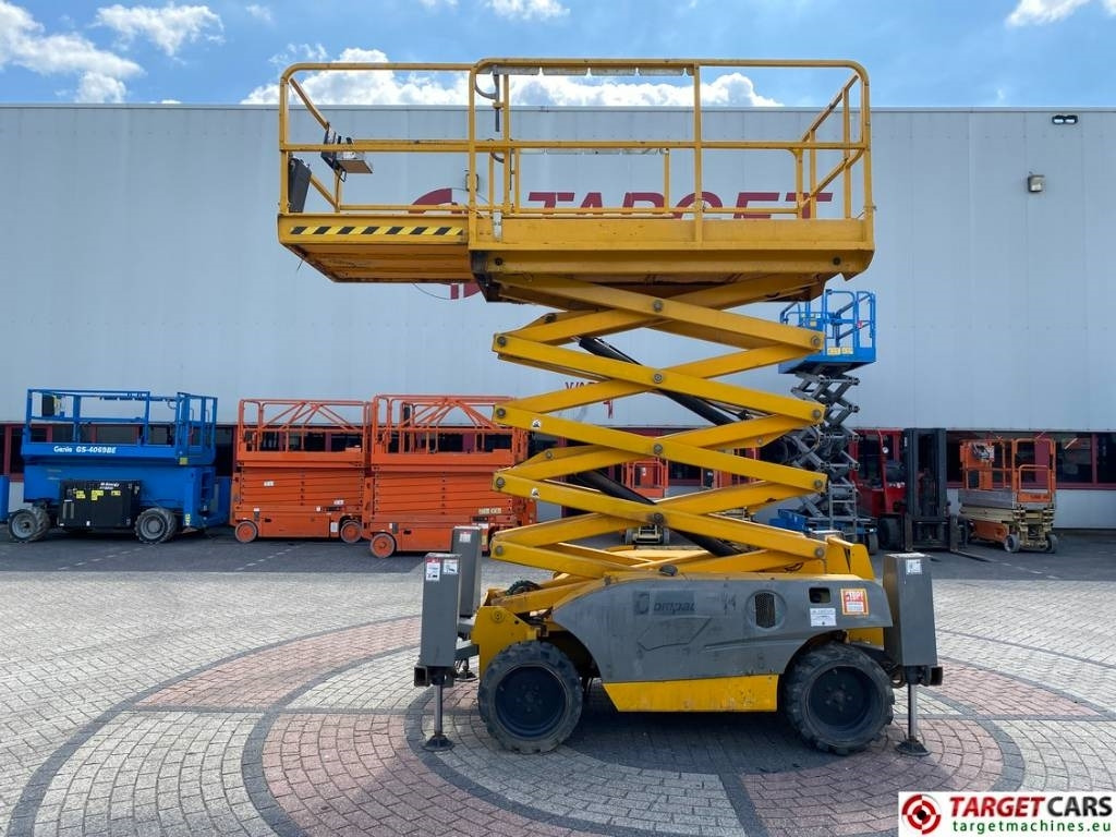 Haulotte Compact 12DX Diesel 4x4 Scissor Work Lift 1206cm - Plataforma de Tijera/ Plataforma de tesoura: foto 5 Haulotte Compact 12DX Diesel 4x4 Scissor Work Lift 1206cm - Plataforma de Tijera/ Plataforma de tesoura: foto 5