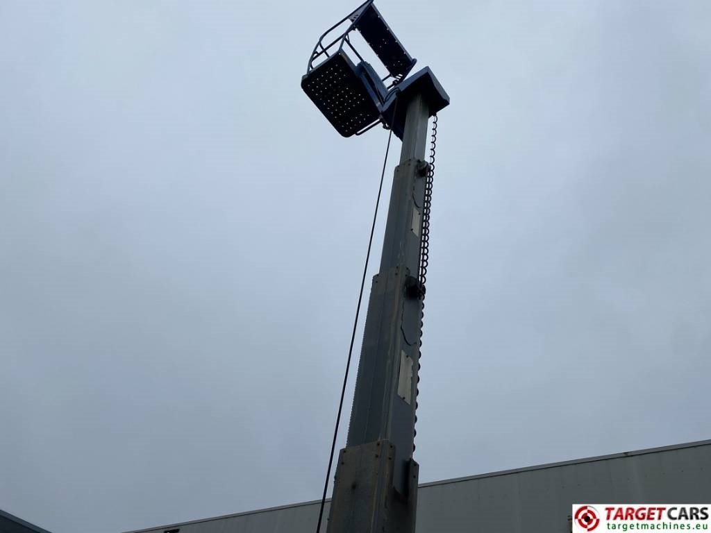 Plataforma de mastro vertical Haulotte Star 10 Electric Vertical Mast Work Lift 1000cm: foto 35 Plataforma de mastro vertical Haulotte Star 10 Electric Vertical Mast Work Lift 1000cm: foto 35