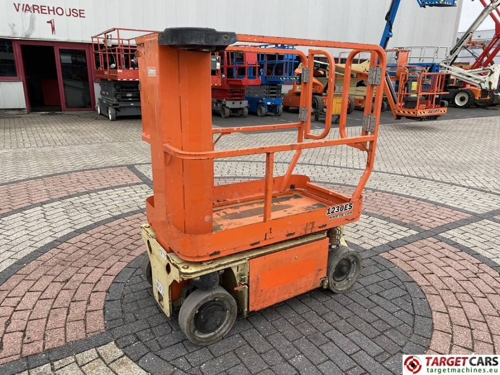 JLG 1230ES Electric Vertical Mast Work Lift 566cm - Plataforma de mastro vertical: foto 1 JLG 1230ES Electric Vertical Mast Work Lift 566cm - Plataforma de mastro vertical: foto 1