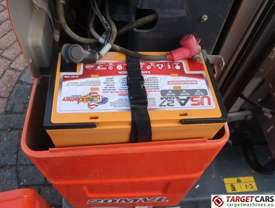 Plataforma de mastro vertical JLG 20MVL Electric Vertical Mast Work Lift 794cm: foto 14