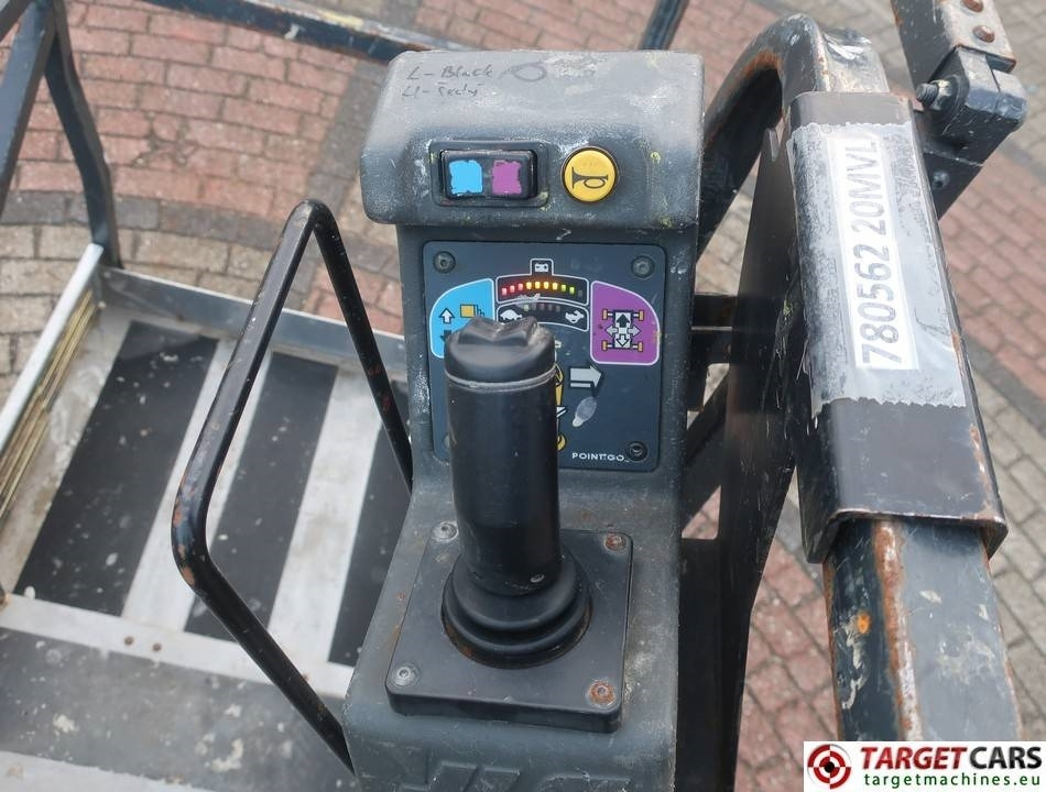 Plataforma de mastro vertical JLG 20MVL Electric Vertical Mast Work Lift 794cm: foto 9
