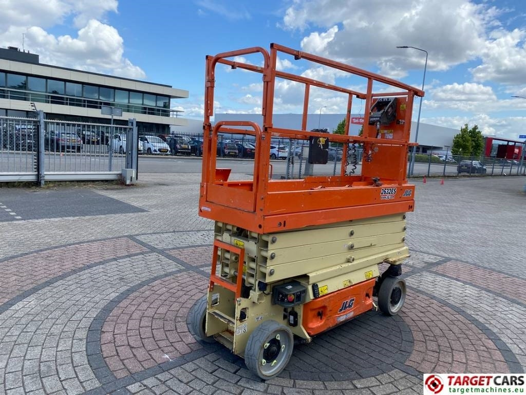 JLG 2632ES Electric Scissor Work Lift 977cm - Plataforma de Tijera/ Plataforma de tesoura: foto 3 JLG 2632ES Electric Scissor Work Lift 977cm - Plataforma de Tijera/ Plataforma de tesoura: foto 3