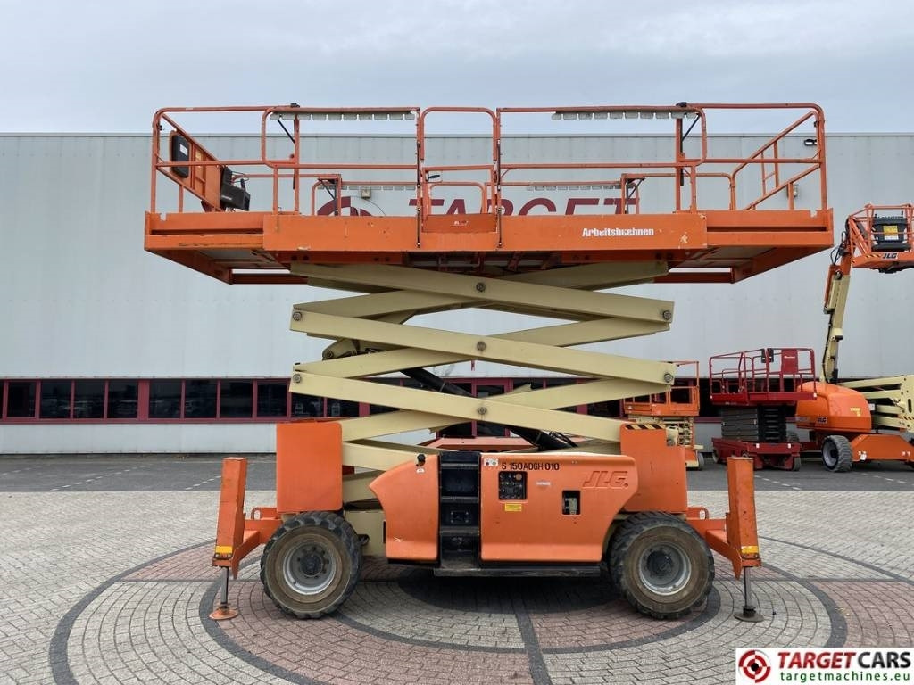 JLG 4394RT Diesel 4x4 Scissor Work Lift 1511cm - Plataforma de Tijera/ Plataforma de tesoura: foto 5 JLG 4394RT Diesel 4x4 Scissor Work Lift 1511cm - Plataforma de Tijera/ Plataforma de tesoura: foto 5