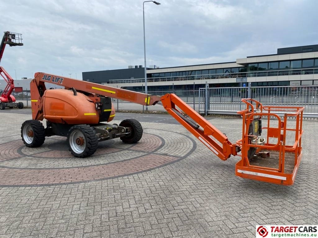 JLG 600AJ Articulated 4x4x4 Diesel Boom Lift 2047cm - Plataforma articulada: foto 2 JLG 600AJ Articulated 4x4x4 Diesel Boom Lift 2047cm - Plataforma articulada: foto 2