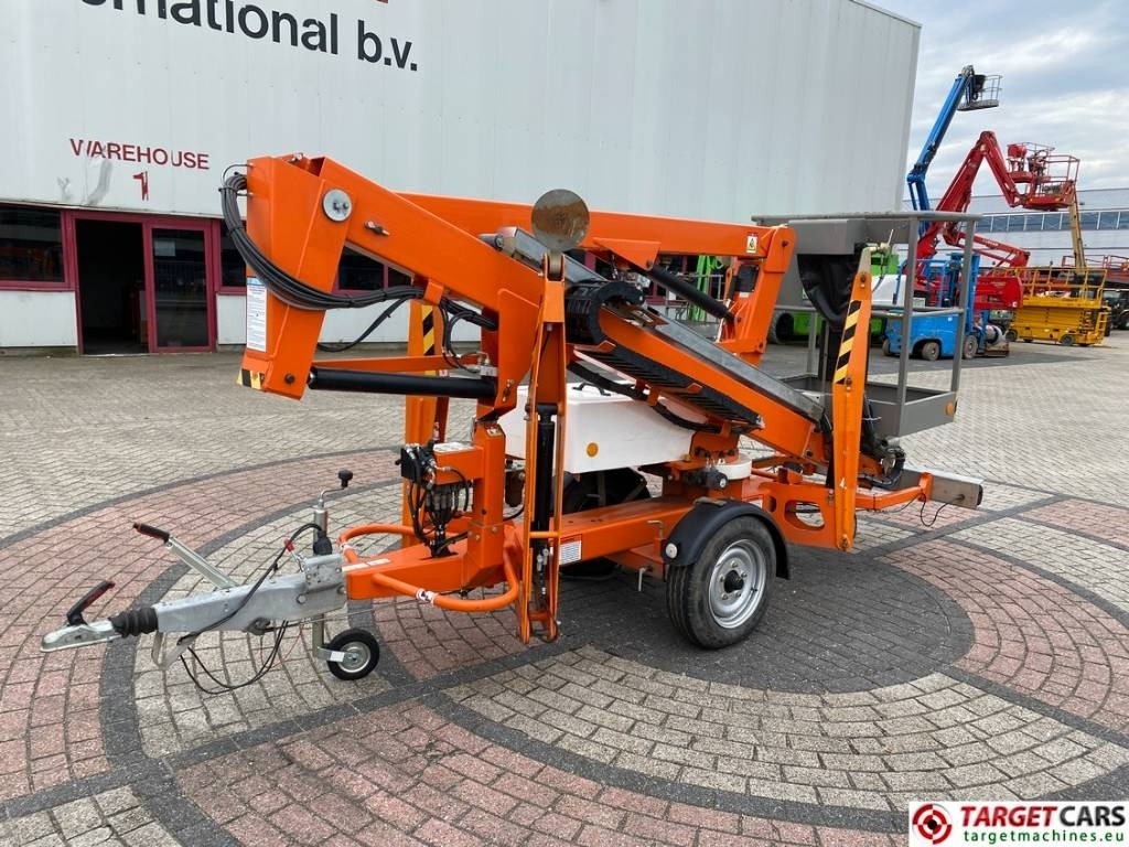 Niftylift 120TAC MK1C Tow Electric Boom Work Lift 1220cm - Plataforma de elevaçao rebocável: foto 1 Niftylift 120TAC MK1C Tow Electric Boom Work Lift 1220cm - Plataforma de elevaçao rebocável: foto 1