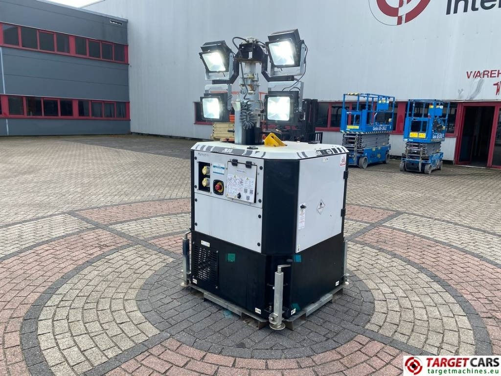 SMC SL80 Tower Light SL80K 4x300W Led - Torre de iluminação: foto 4 SMC SL80 Tower Light SL80K 4x300W Led - Torre de iluminação: foto 4