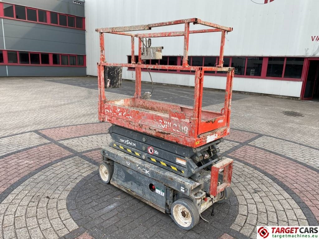 SkyJack SJIII-3219 Electric 3219 Scissor Work Lift 780cm - Plataforma de Tijera/ Plataforma de tesoura: foto 4 SkyJack SJIII-3219 Electric 3219 Scissor Work Lift 780cm - Plataforma de Tijera/ Plataforma de tesoura: foto 4