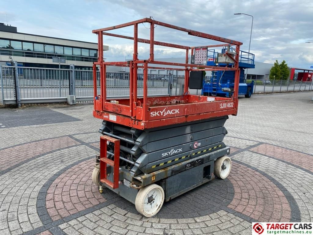 SkyJack SJIII-4632 Electric 4632 Scissor Work Lift 1170cm - Plataforma de Tijera/ Plataforma de tesoura: foto 3 SkyJack SJIII-4632 Electric 4632 Scissor Work Lift 1170cm - Plataforma de Tijera/ Plataforma de tesoura: foto 3