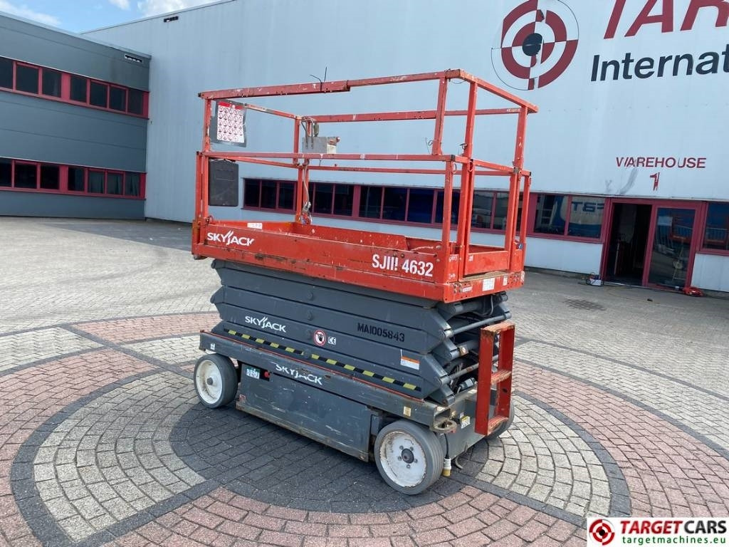 SkyJack SJIII-4632 Electric 4632 Scissor Work Lift 1170cm - Plataforma de Tijera/ Plataforma de tesoura: foto 4 SkyJack SJIII-4632 Electric 4632 Scissor Work Lift 1170cm - Plataforma de Tijera/ Plataforma de tesoura: foto 4