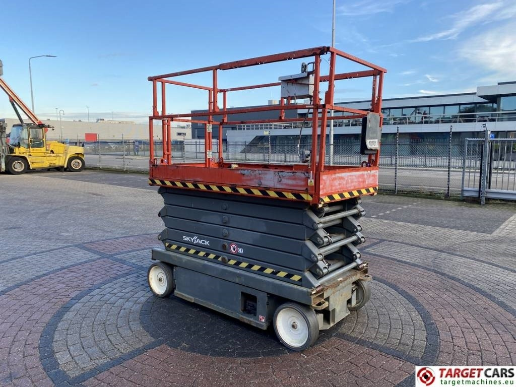 SkyJack SJIII-4740 Electric Scissor 4740 Work Lift 1380cm - Plataforma de Tijera/ Plataforma de tesoura: foto 2 SkyJack SJIII-4740 Electric Scissor 4740 Work Lift 1380cm - Plataforma de Tijera/ Plataforma de tesoura: foto 2