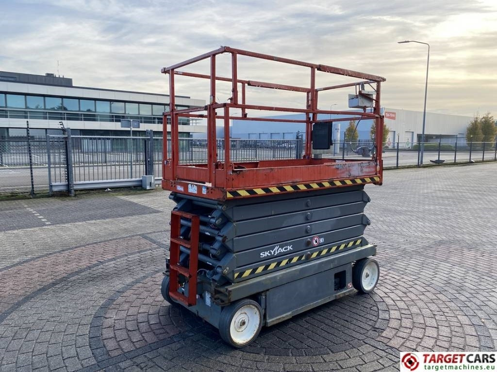 SkyJack SJIII-4740 Electric Scissor 4740 Work Lift 1380cm - Plataforma de Tijera/ Plataforma de tesoura: foto 3 SkyJack SJIII-4740 Electric Scissor 4740 Work Lift 1380cm - Plataforma de Tijera/ Plataforma de tesoura: foto 3