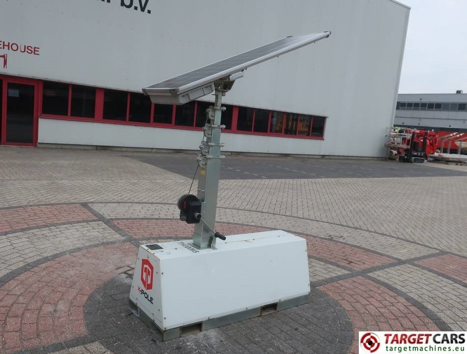 Trime X-Polar Solar Panel 50W Led Tower Light - Torre de iluminação: foto 1 Trime X-Polar Solar Panel 50W Led Tower Light - Torre de iluminação: foto 1