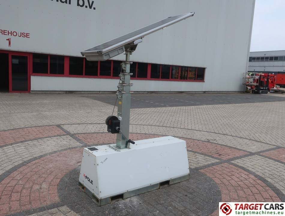 Trime X-Pole Solar Panel 50W Led Tower Light - Torre de iluminação: foto 1 Trime X-Pole Solar Panel 50W Led Tower Light - Torre de iluminação: foto 1