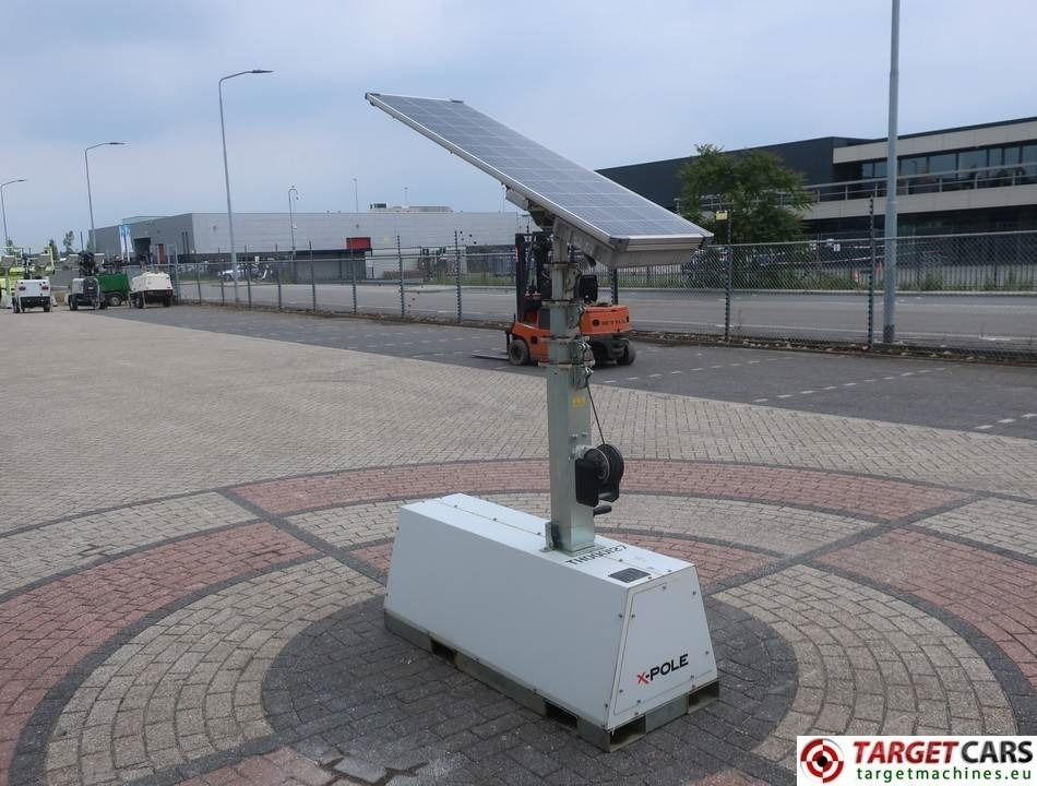Trime X-Pole Solar Panel 50W Led Tower Light - Torre de iluminação: foto 2 Trime X-Pole Solar Panel 50W Led Tower Light - Torre de iluminação: foto 2