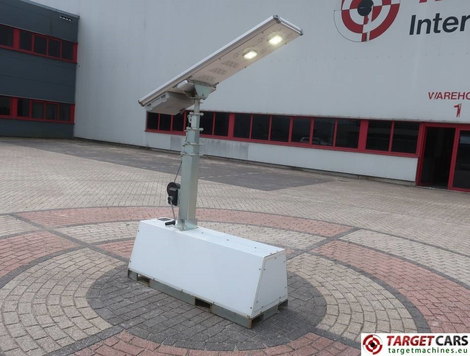 Trime X-Pole Tower Light 2x25W Led Solar Panel - Torre de iluminação: foto 4 Trime X-Pole Tower Light 2x25W Led Solar Panel - Torre de iluminação: foto 4