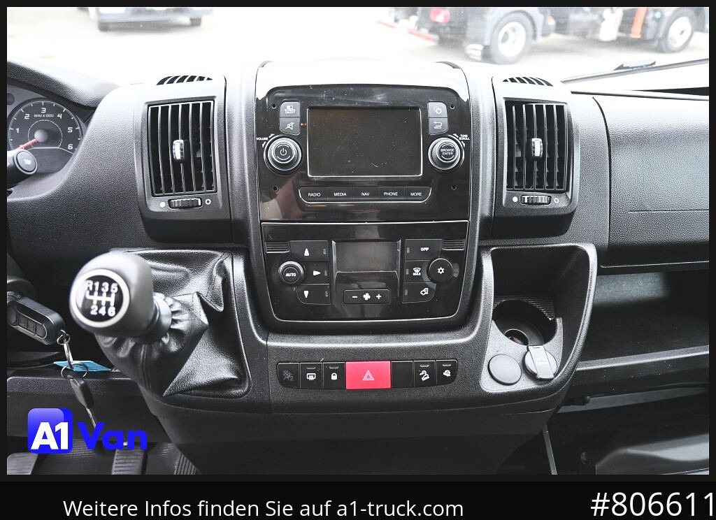 Fotografia de interior 1: Locação financeira de PEUGEOT Boxer Doka Kipper, AHK, Klima, Standheizung PEUGEOT Boxer Doka Kipper, AHK, Klima, Standheizung Fotografia de interior 1: Locação financeira de PEUGEOT Boxer Doka Kipper, AHK, Klima, Standheizung PEUGEOT Boxer Doka Kipper, AHK, Klima, Standheizung