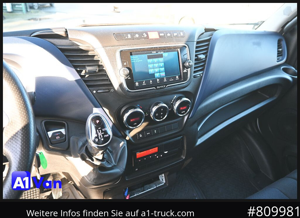 IVECO Daily 72C18 A8V Pritsche/Plane, Tempomat, AHK, Klima - Carrinha de caixa aberta: foto 4 IVECO Daily 72C18 A8V Pritsche/Plane, Tempomat, AHK, Klima - Carrinha de caixa aberta: foto 4