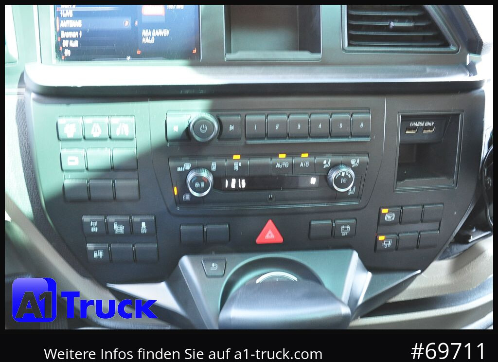 Tractor MAN TGX 18,480 BLS Intarder Standklima, Soundsystem: foto 7