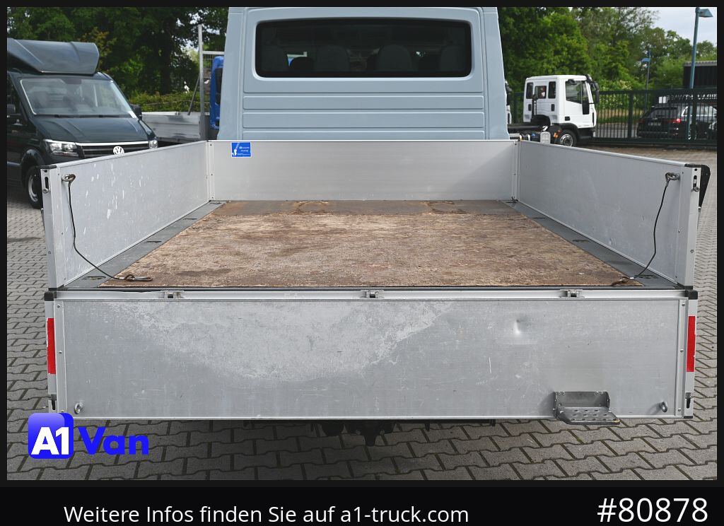 VOLKSWAGEN Crafter 35 Pritsche Doka, AHK, 7-Sitzer, Heckantrieb - Carrinha de caixa aberta, Carrinha cabine dupla: foto 2 VOLKSWAGEN Crafter 35 Pritsche Doka, AHK, 7-Sitzer, Heckantrieb - Carrinha de caixa aberta, Carrinha cabine dupla: foto 2