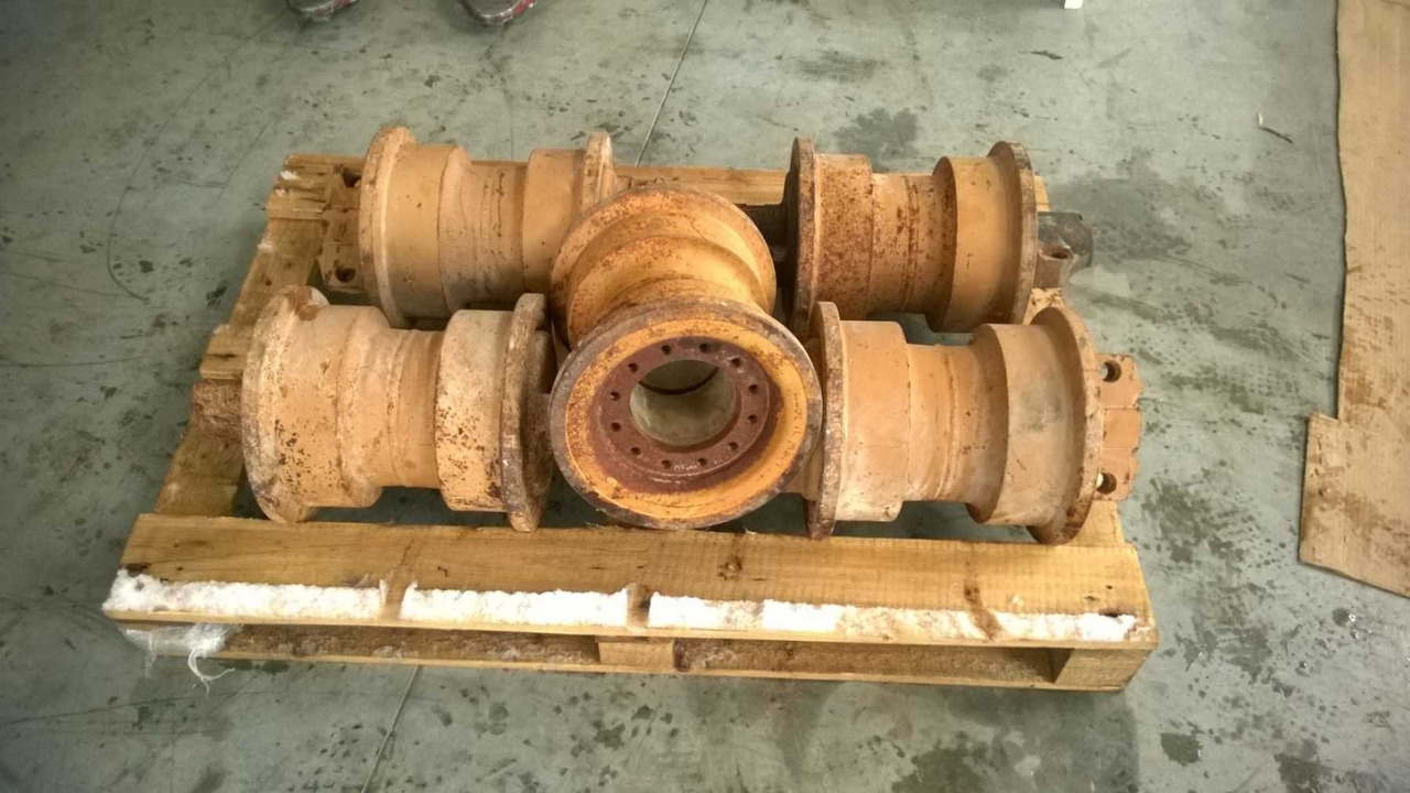 Caterpillar 235 245 983 4 Rulli. CR2833 - Rasto - Rolo para Máquina de construção: foto 1 Caterpillar 235 245 983 4 Rulli. CR2833 - Rasto - Rolo para Máquina de construção: foto 1
