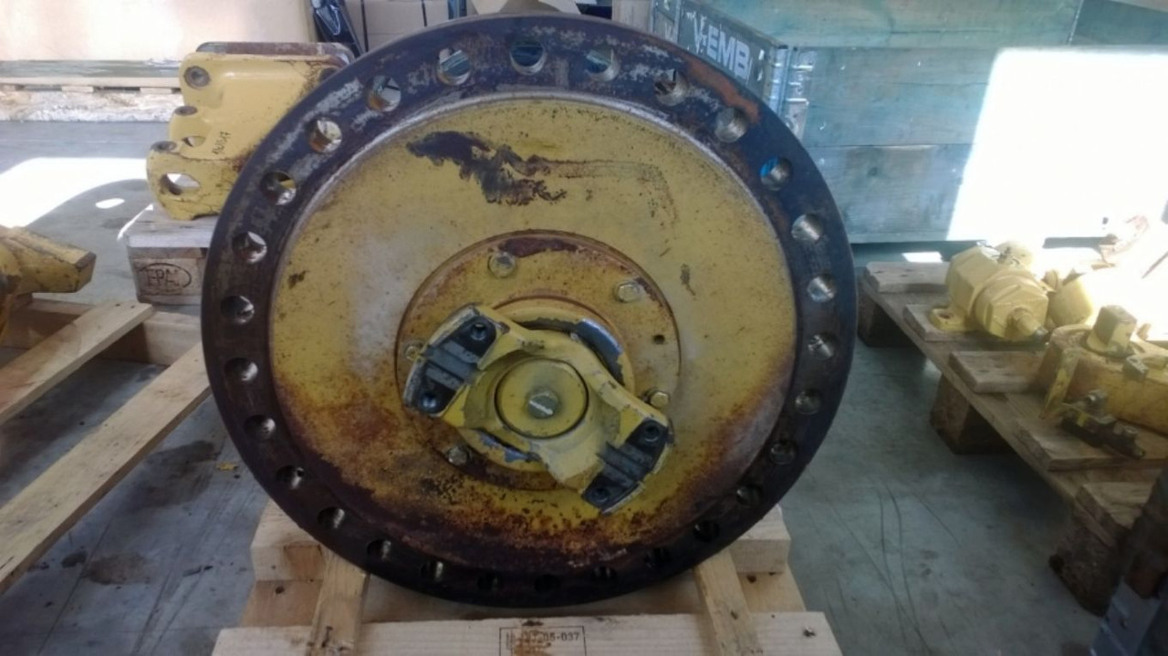 Caterpillar 735 PERNO SNODO CENTRALE - Carroceria e exterior para Máquina de construção: foto 2 Caterpillar 735 PERNO SNODO CENTRALE - Carroceria e exterior para Máquina de construção: foto 2