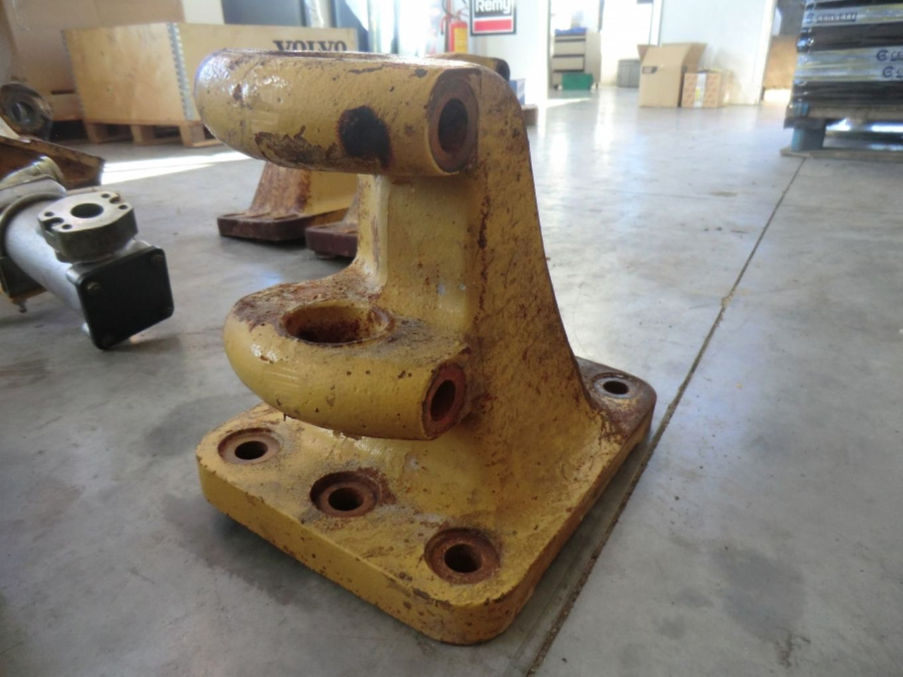 Caterpillar 735 Supporto barra equilibratrice frontale - Carroceria e exterior para Máquina de construção: foto 1 Caterpillar 735 Supporto barra equilibratrice frontale - Carroceria e exterior para Máquina de construção: foto 1