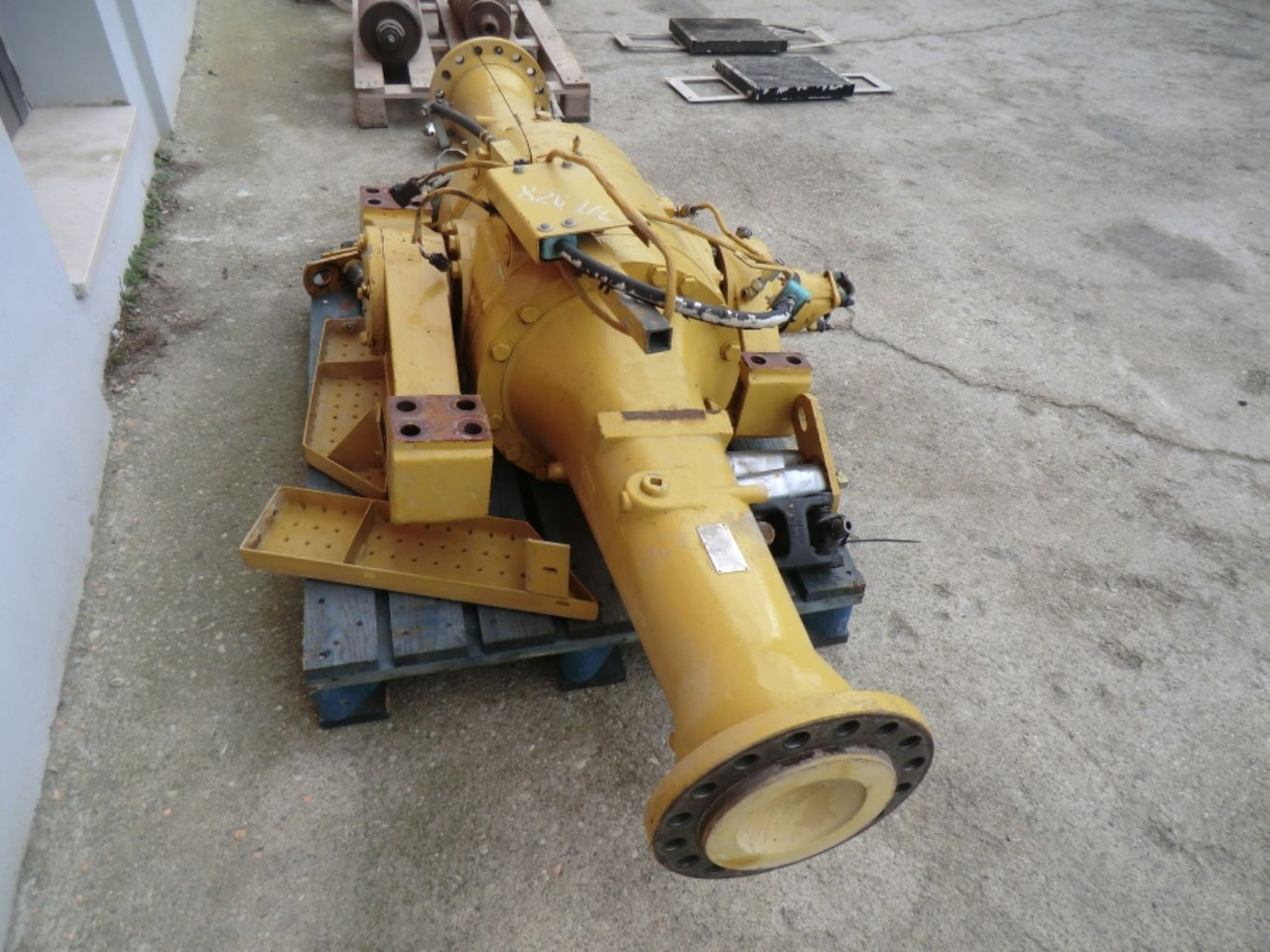 Caterpillar 928G - Eixo traseiro para Máquina de construção: foto 2 Caterpillar 928G - Eixo traseiro para Máquina de construção: foto 2