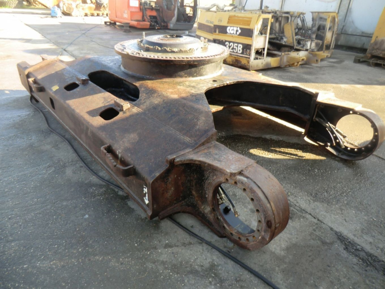 HITACHI ZX240 BAS TELAIO INFERIORE - Estrutura/ Châssis para Máquina de construção: foto 2 HITACHI ZX240 BAS TELAIO INFERIORE - Estrutura/ Châssis para Máquina de construção: foto 2