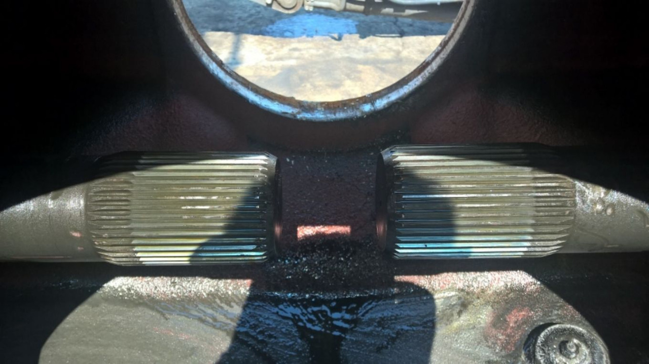 PERLINI DP655 ASSALE COMPLETO DI RIDUTTORI - Transmissão para Máquina de construção: foto 5 PERLINI DP655 ASSALE COMPLETO DI RIDUTTORI - Transmissão para Máquina de construção: foto 5