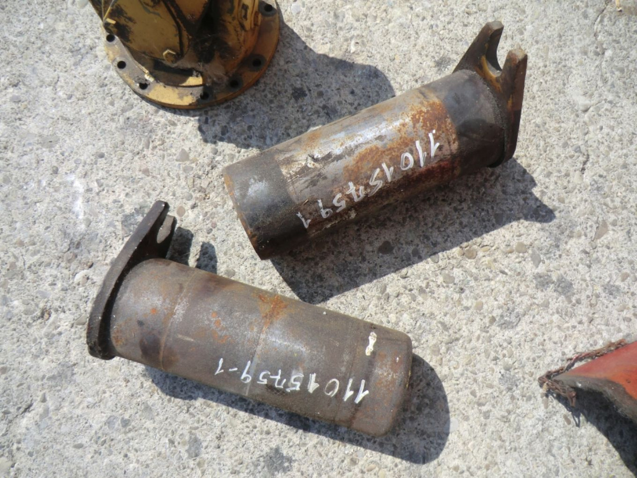 VOLVO L120C PERNO DEL BRACCIO - Carroceria e exterior para Máquina de construção: foto 2 VOLVO L120C PERNO DEL BRACCIO - Carroceria e exterior para Máquina de construção: foto 2