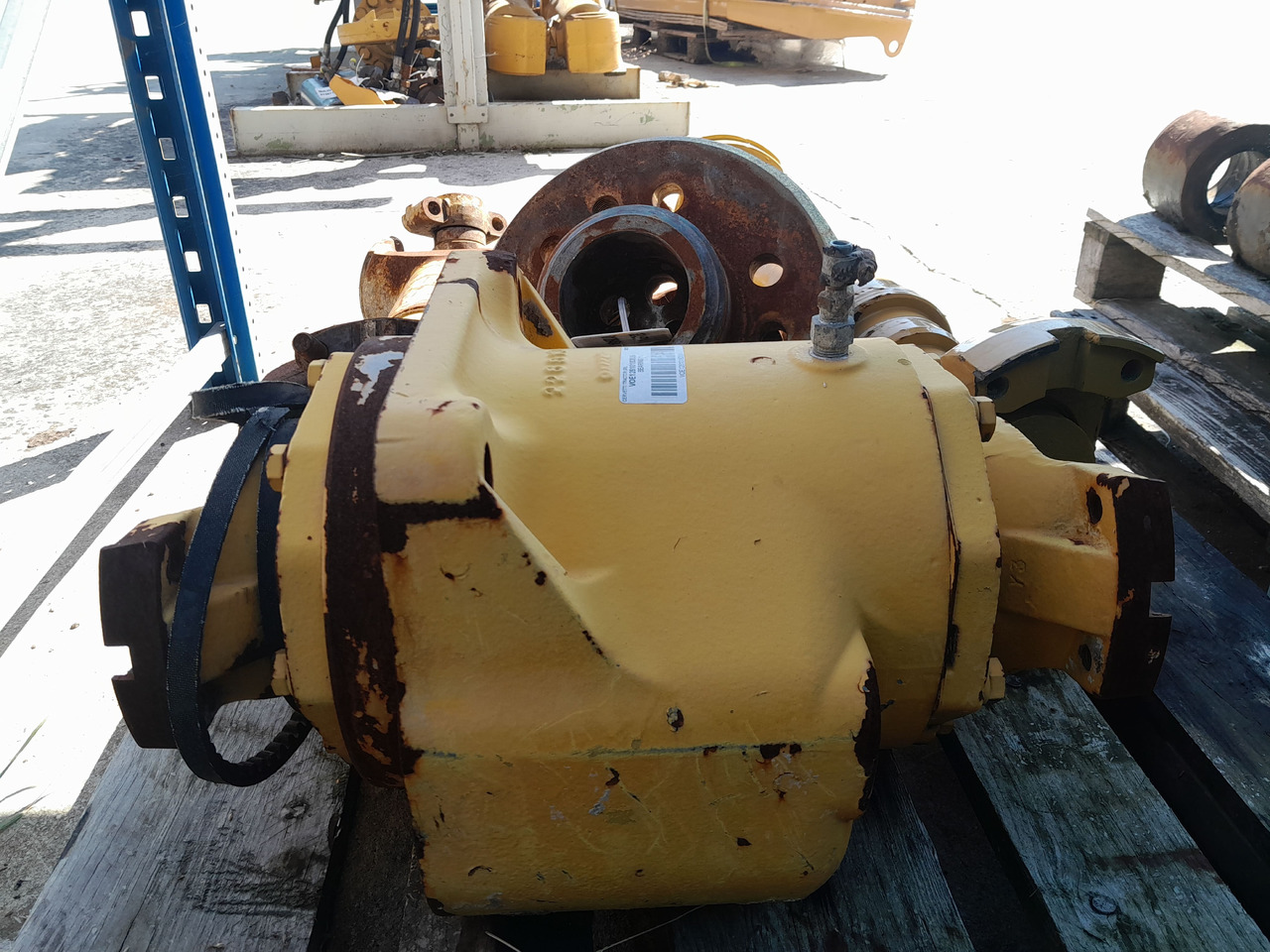 VOLVO L330E SUPPORT BEARING PROPELLER SHAFT - Transmissão para Máquina de construção: foto 4 VOLVO L330E SUPPORT BEARING PROPELLER SHAFT - Transmissão para Máquina de construção: foto 4