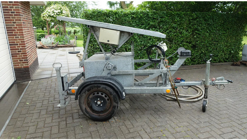 Plasdraspomp op aanhangwagen afzetbaar - Pulverizador montado: foto 3 Plasdraspomp op aanhangwagen afzetbaar - Pulverizador montado: foto 3