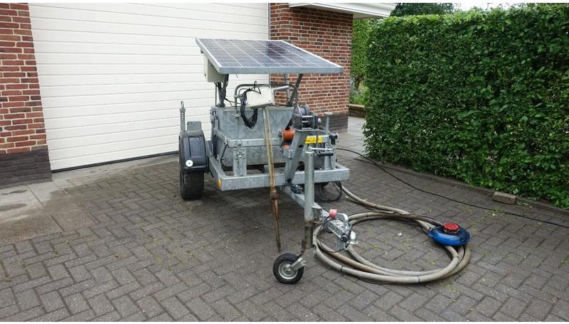 Plasdraspomp op aanhangwagen afzetbaar - Pulverizador montado: foto 2 Plasdraspomp op aanhangwagen afzetbaar - Pulverizador montado: foto 2