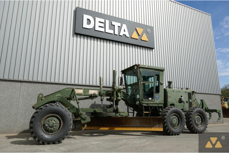 Caterpillar 130G Ex-army - Motoniveladora: foto 4 Caterpillar 130G Ex-army - Motoniveladora: foto 4