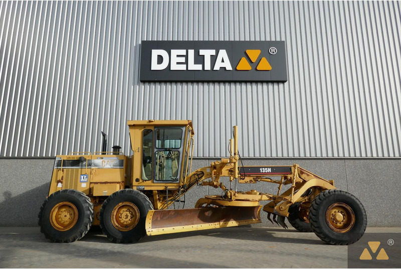 Caterpillar 135H - Motoniveladora: foto 2 Caterpillar 135H - Motoniveladora: foto 2