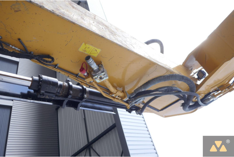 Escavadora de rastos Caterpillar 325F LCR: foto 11