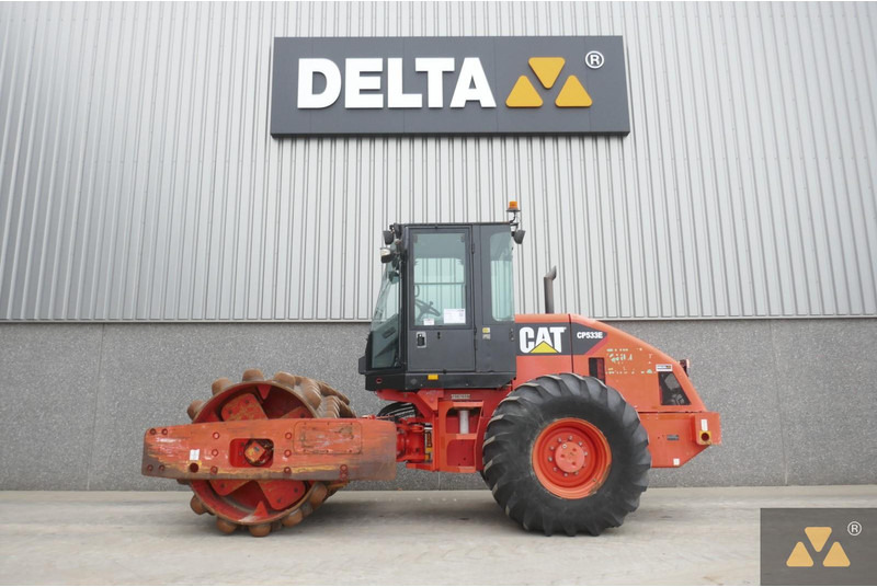 Caterpillar CP533E - Rolo: foto 1 Caterpillar CP533E - Rolo: foto 1