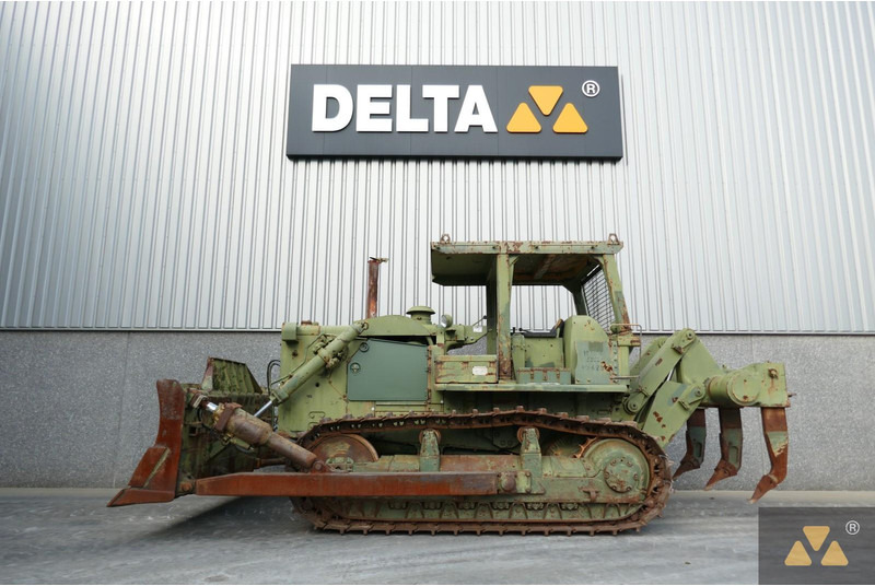 Caterpillar D7F Ex-army - Buldôzer: foto 1 Caterpillar D7F Ex-army - Buldôzer: foto 1