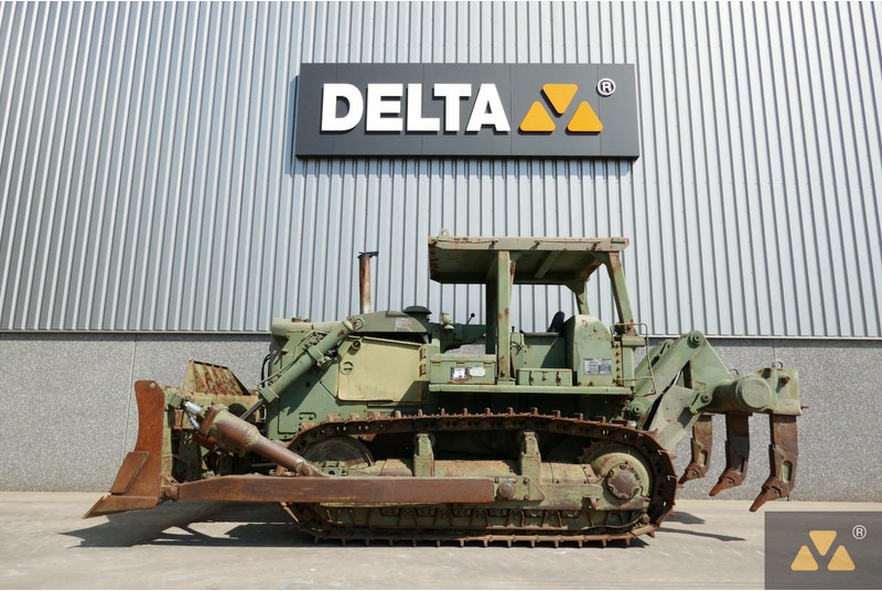 Caterpillar D7F Ex-army - Buldôzer: foto 1 Caterpillar D7F Ex-army - Buldôzer: foto 1