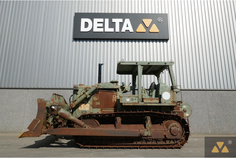 Caterpillar D7F Ex-army - Buldôzer: foto 1 Caterpillar D7F Ex-army - Buldôzer: foto 1