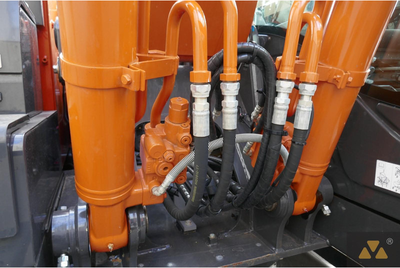 Escavadora de rastos Hitachi ZX210LC-7: foto 17