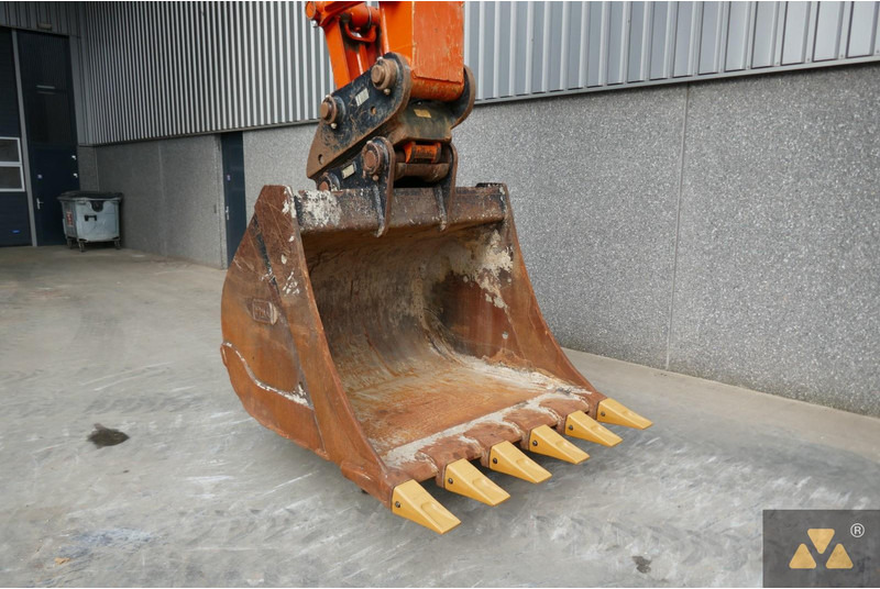 Escavadora de rastos Hitachi ZX300LC-7: foto 6