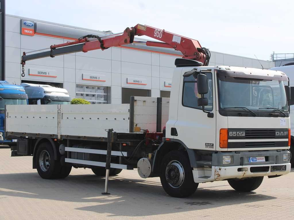DAF CF 240, CRANE HMF 953 K2, PNEU 80% - Camião grua: foto 2 DAF CF 240, CRANE HMF 953 K2, PNEU 80% - Camião grua: foto 2