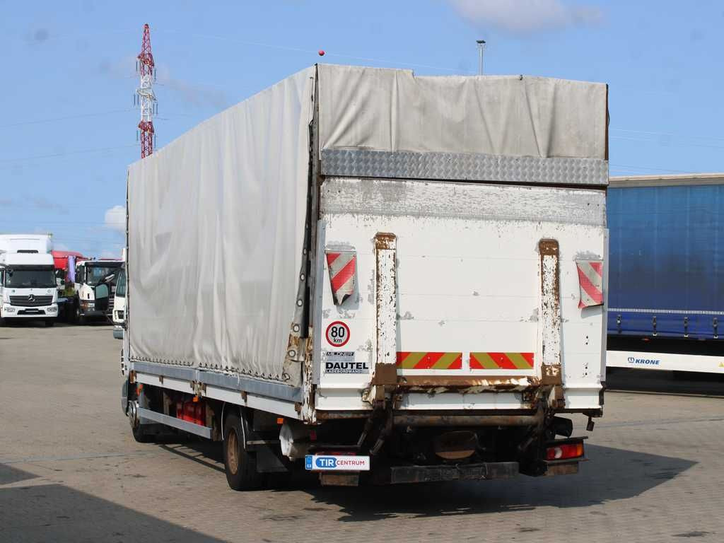 DAF FA LF 45.220, EURO 3, SIDEWALLS, TAIL LIFT - Camião de lona: foto 4 DAF FA LF 45.220, EURO 3, SIDEWALLS, TAIL LIFT - Camião de lona: foto 4